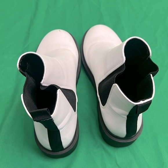 Women’s Ankle Boots - Picture 3 of 7